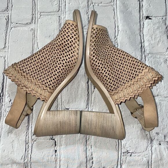 Vince Camuto 'Tricinda' Cutout Sandals - 6 - Picture 5 of 7